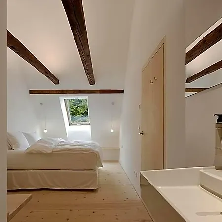 Bar10zimmer